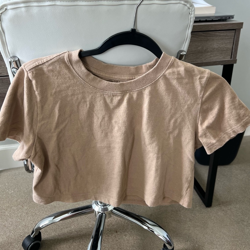 Urban Outfitters cropped tee
